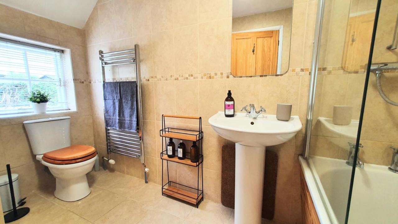 Glenfield Cottage - Secluded Luxury Deep In The Oxfordshire Countryside Wilcote エクステリア 写真